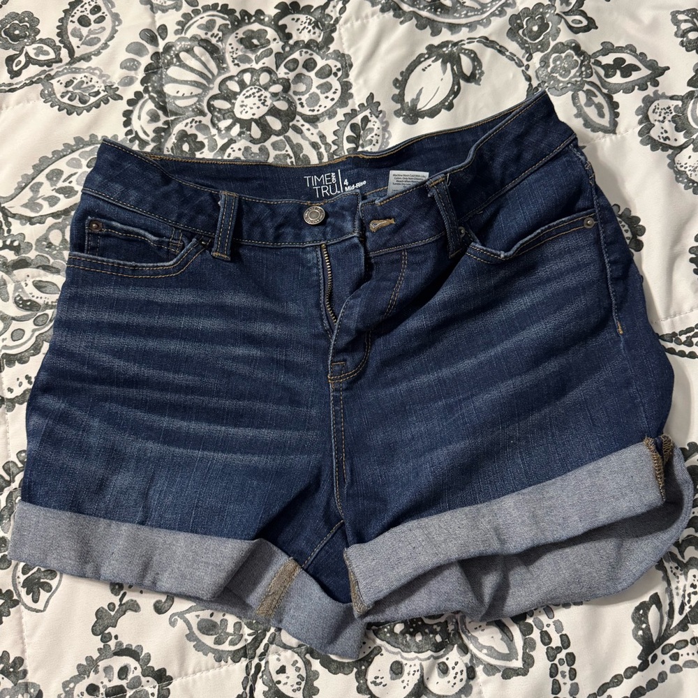 Time and Tru Women's Rolled Cuff Jean Shorts - Dark Blue